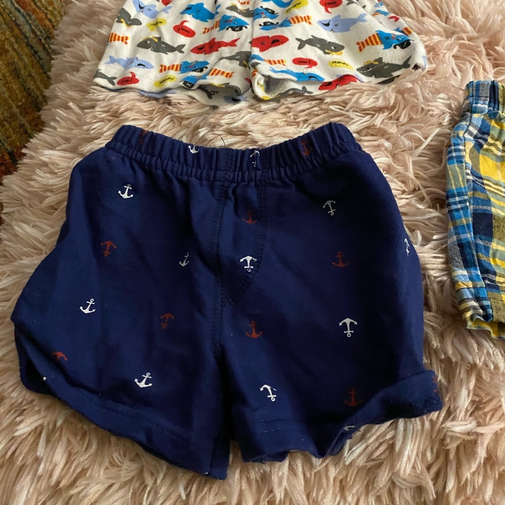 Shorts - Picture 4 of 8